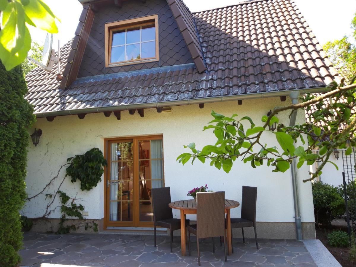 Ein Bett Im Kornfeld - Haus Weitblick - Mit Innenpool Schonfeld  Esterno foto