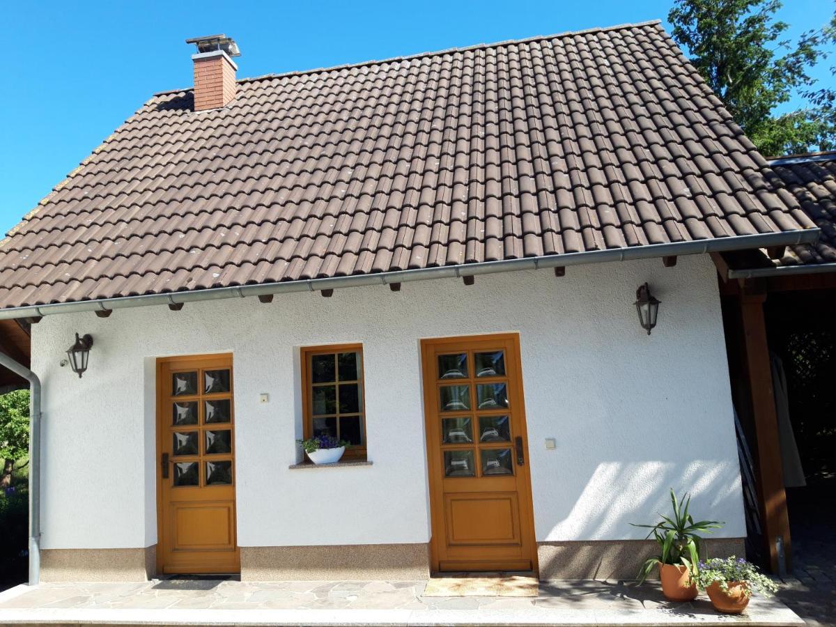 Ein Bett Im Kornfeld - Haus Weitblick - Mit Innenpool Schonfeld  Esterno foto